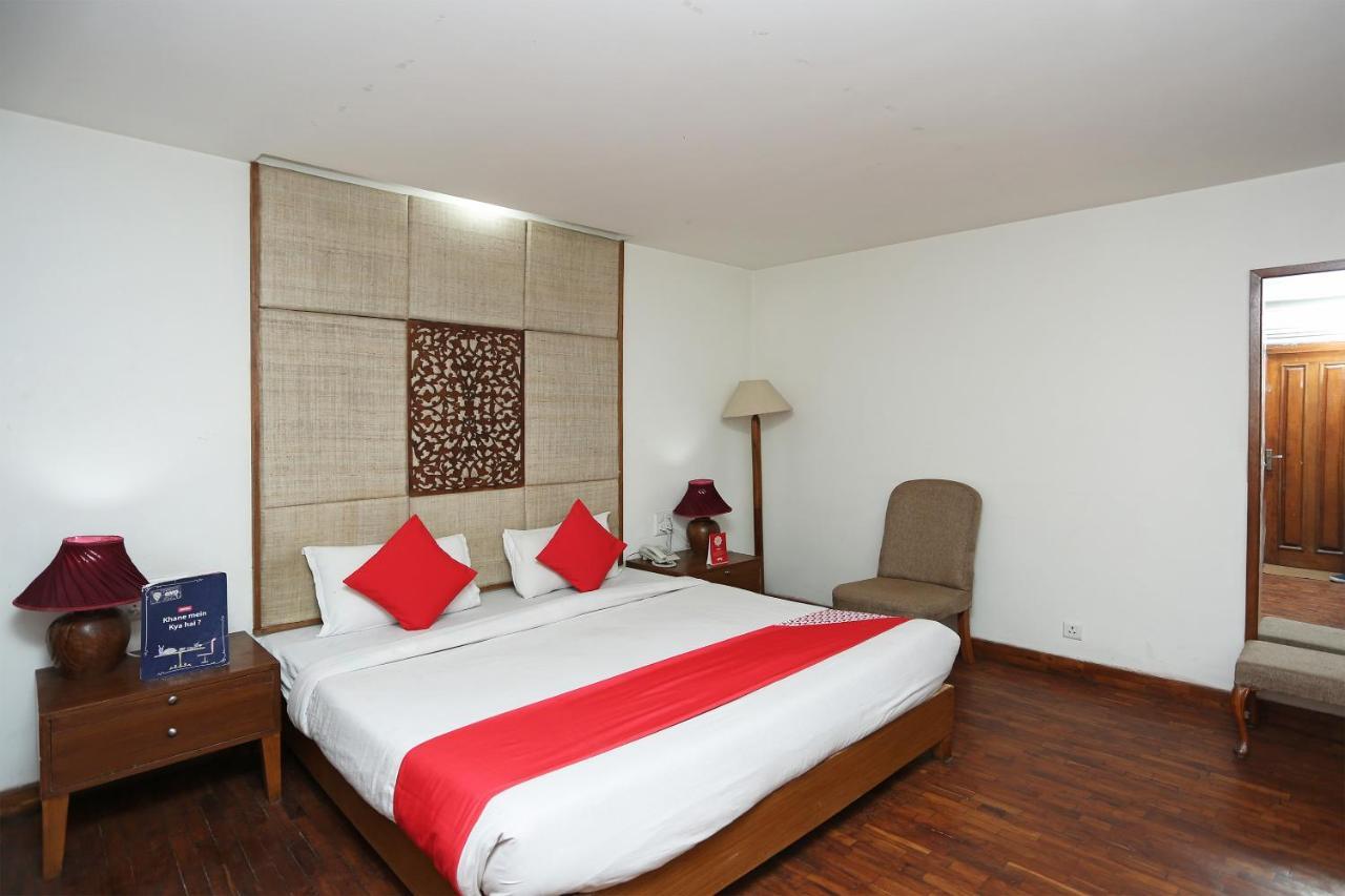 Oyo 27008 Paradise Gateway Hotel Srīnagar Esterno foto