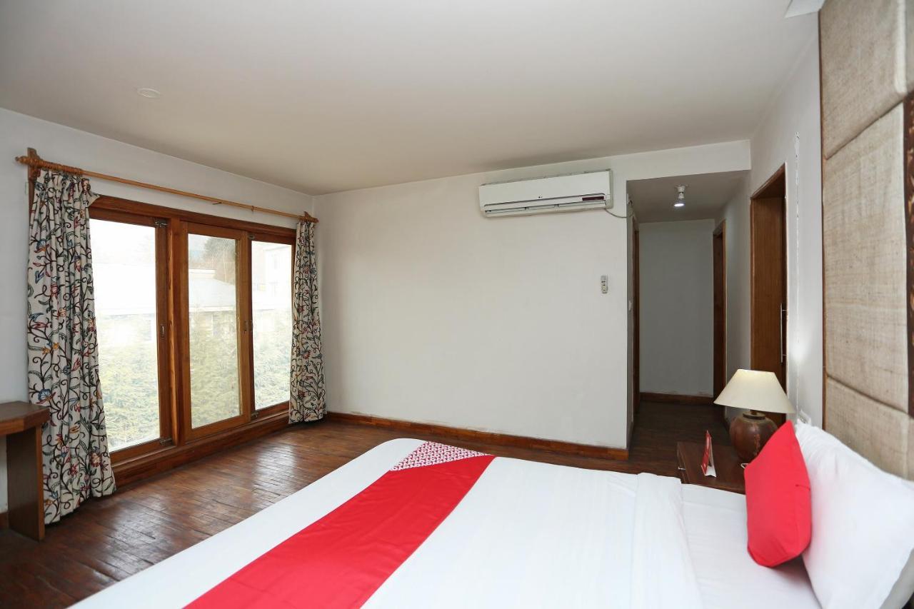 Oyo 27008 Paradise Gateway Hotel Srīnagar Esterno foto