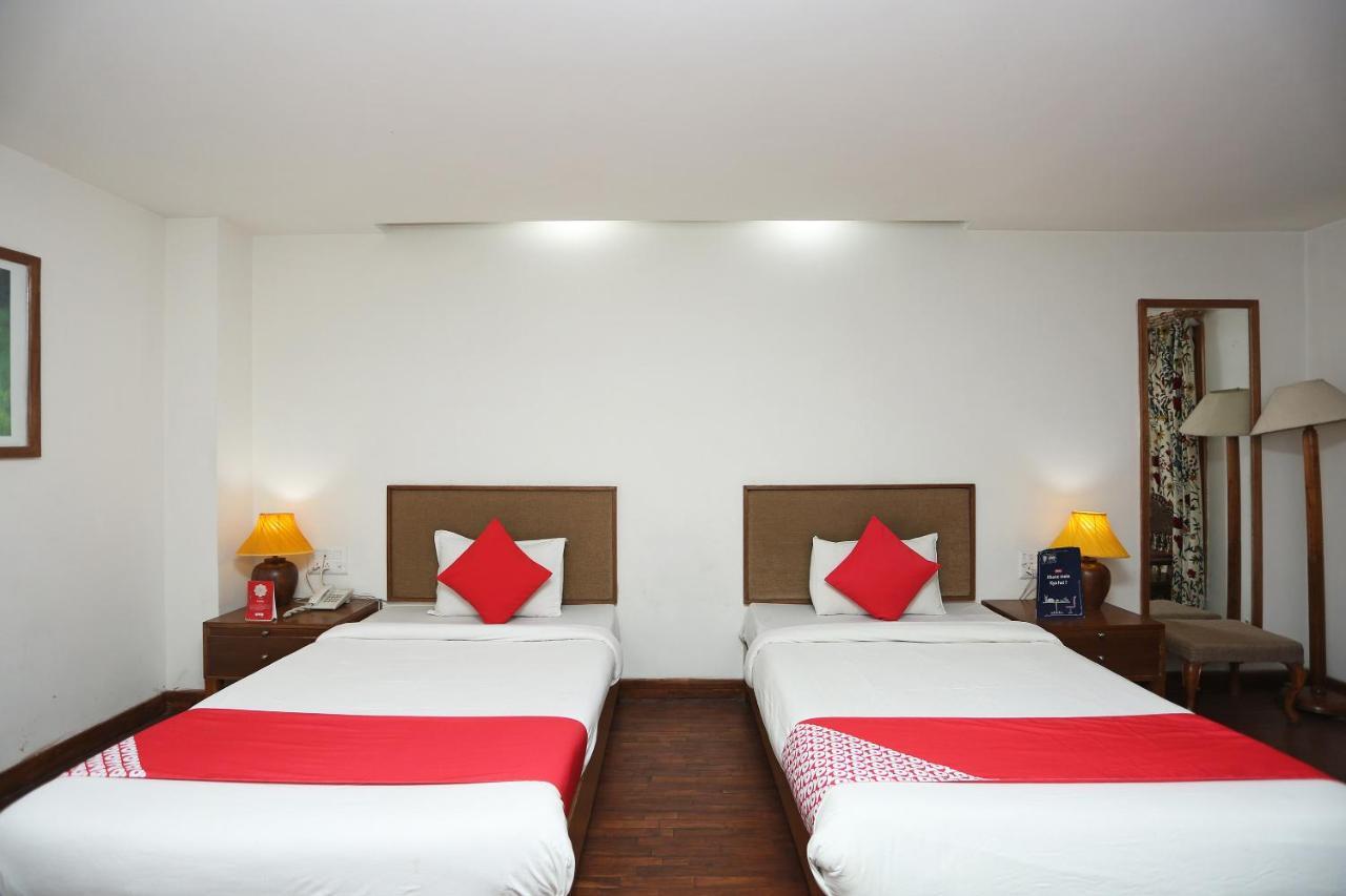 Oyo 27008 Paradise Gateway Hotel Srīnagar Esterno foto
